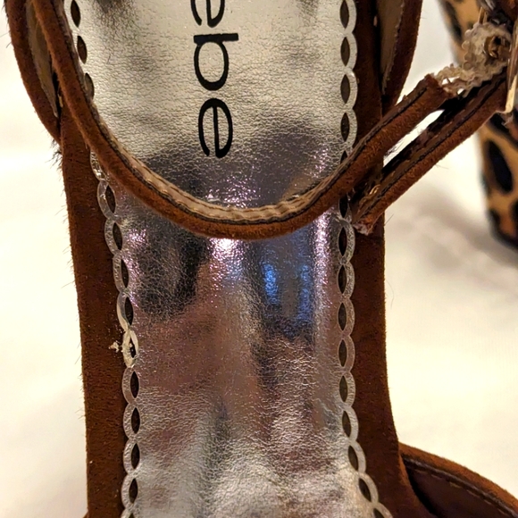 Bebe platform sandals in a cheetah pattern - Picture 7 of 10
